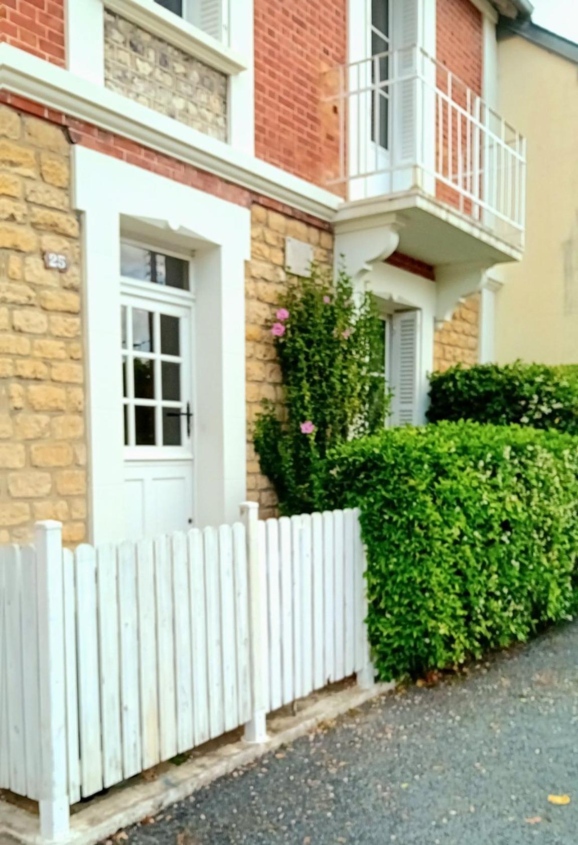 Le Cottage De La Plage - 2Ch, 2 Sdb - Terrasse - Deco De Charme - 500M Plage Cabourg Exterior photo